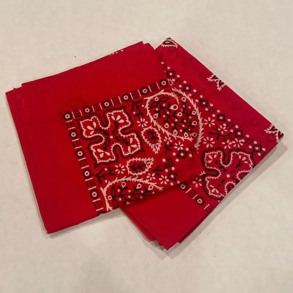 VTG Red Bandana 2 pcs Handkerchief Hanky Marlboro RN 15582 Made in USA UNUSED